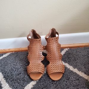 Tan heels